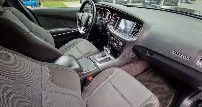 Dodge Charger cena 119900 przebieg: 117000, rok produkcji 2018 z Rzeszów małe 121